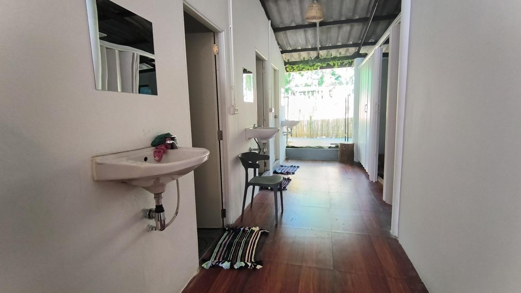 Chalok Hostel Ko Tao Exterior photo